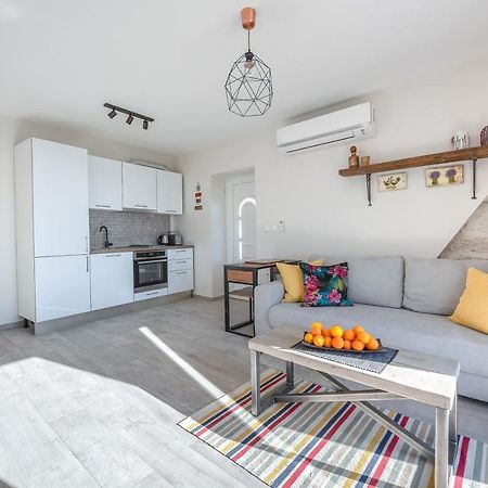 Izabela Apartment With Swimming Pool Babino Polje ภายนอก รูปภาพ