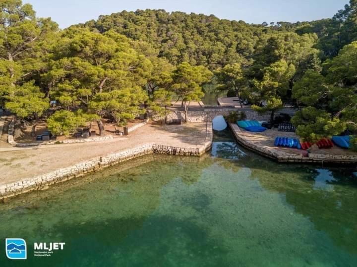 Izabela Apartment With Swimming Pool Babino Polje ภายนอก รูปภาพ